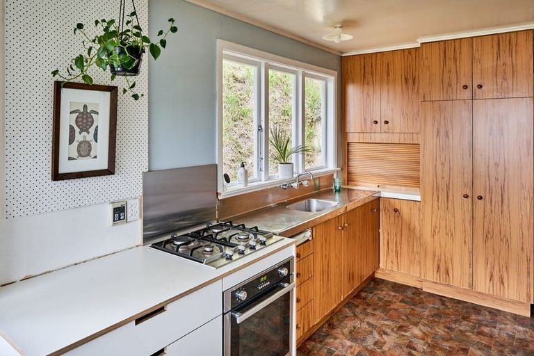 Photo of property in 5 Dunedin Terrace, Melrose, Wellington, 6023