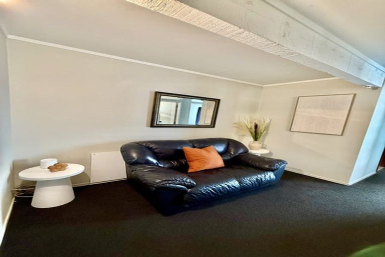 Photo of property in 48 Fyvie Avenue, Tawa, Wellington, 5028