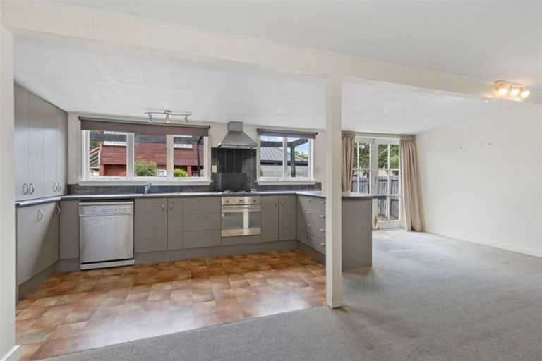 Photo of property in 208 Springfield Road, St Albans, Christchurch, 8014