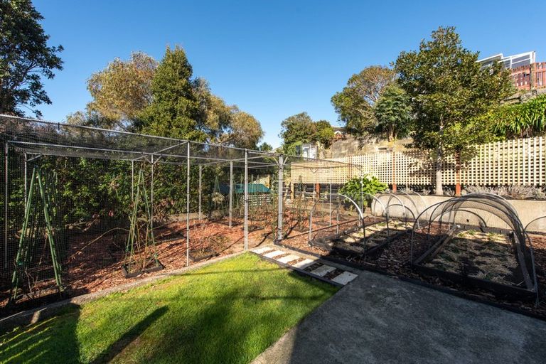 Photo of property in 36 Redwood Avenue, Tawa, Wellington, 5028