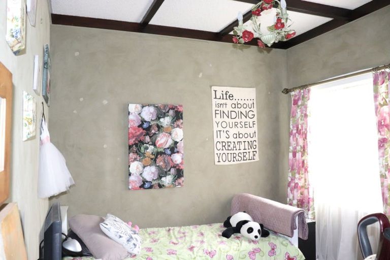 Photo of property in 190 Great South Road, Huntly, 3700