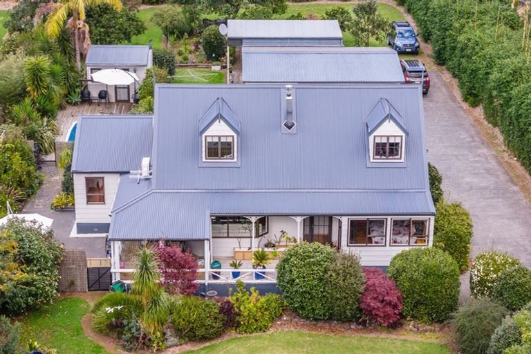 Photo of property in 7 Riverview Road, Kerikeri, 0230