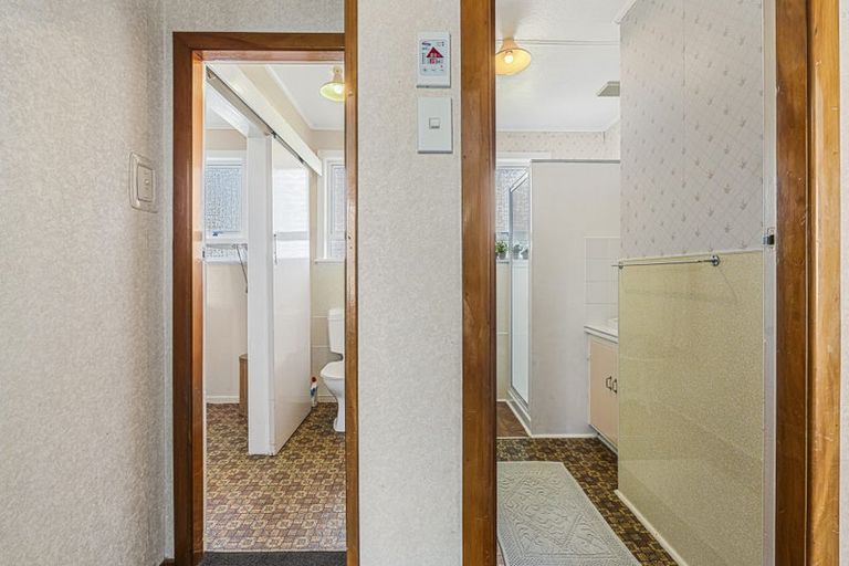 Photo of property in 19 Hume Street, Waitara, 4320