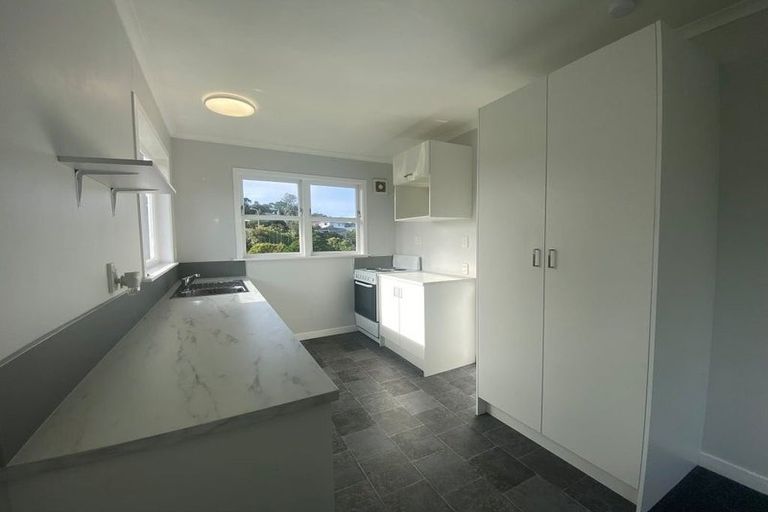 Photo of property in 179 Newlands Road, Newlands, Wellington, 6037