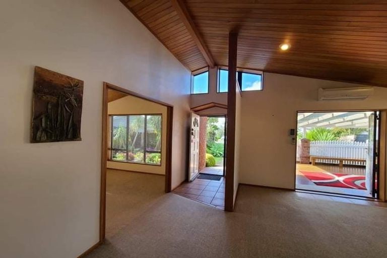 Photo of property in 8 Argyle Place, Highlands Park, New Plymouth, 4312