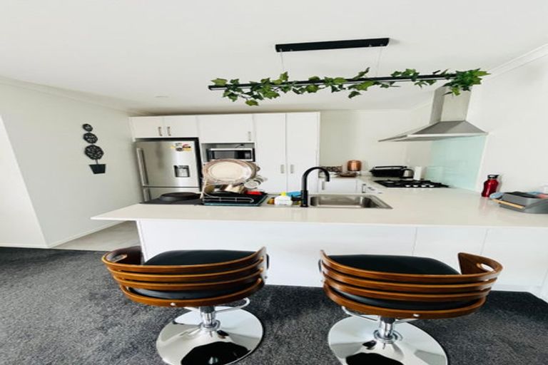 Photo of property in 17 Kutukutu Street, Takanini, 2112