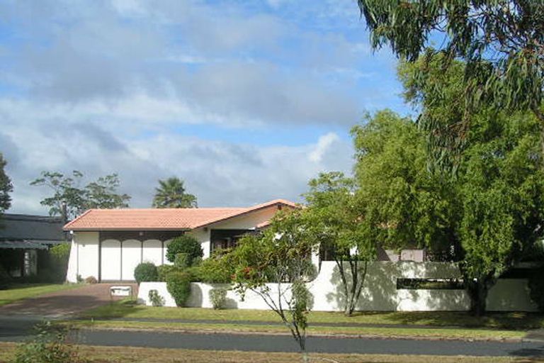 Photo of property in 88 Becroft Drive, Forrest Hill, Auckland, 0620