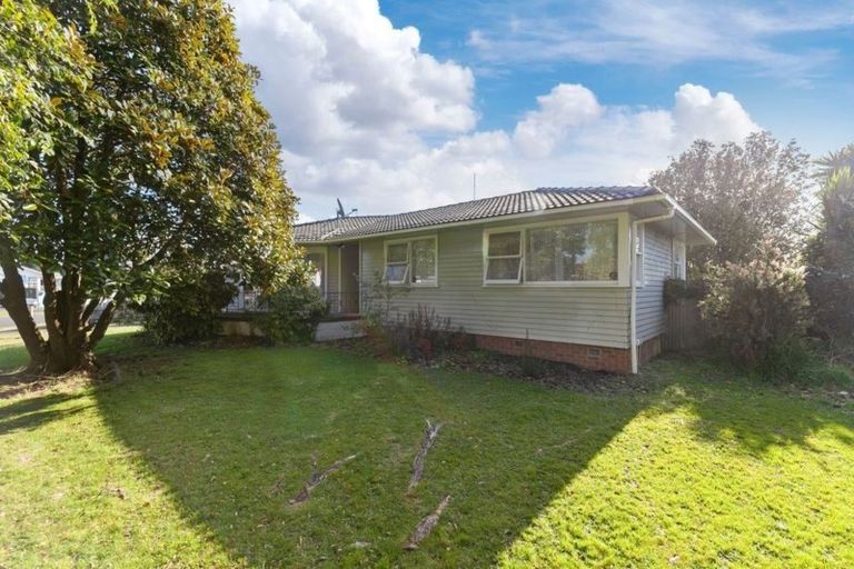 Photo of property in 6 Beeston Crescent, Manurewa, Auckland, 2102