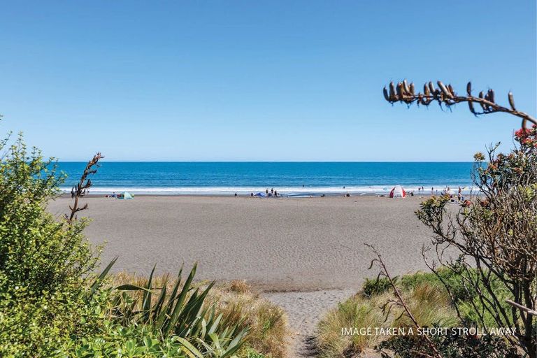 Photo of property in 45 Mcfarlane Street, Oakura, 4314