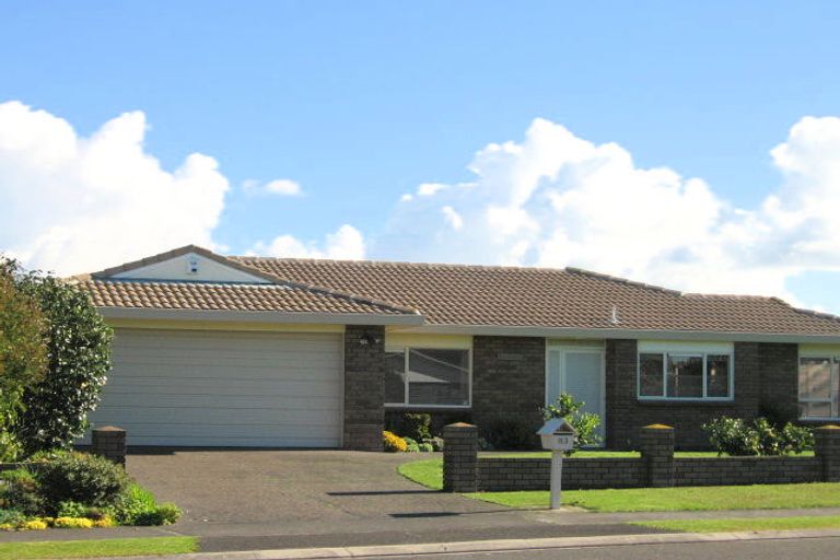 Photo of property in 83 Maygrove Drive, Orewa, 0931