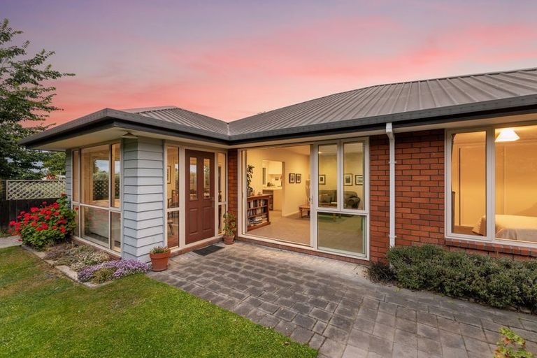 Photo of property in 2/66 Hounslow Street, Ilam, Christchurch, 8041