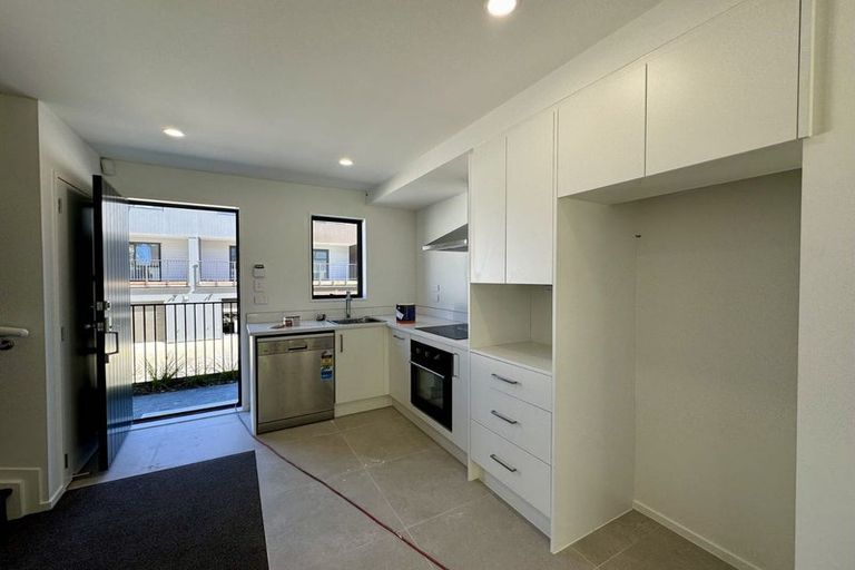 Photo of property in 8 Raupeti Lane, Henderson, Auckland, 0612