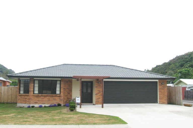 Photo of property in 6 Pokaka Street, Birchville, Upper Hutt, 5018