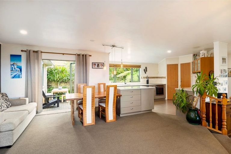 Photo of property in 37 Wilsons Road, Saint Martins, Christchurch, 8022