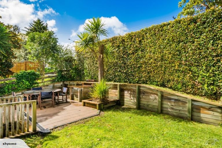 Photo of property in 1/124 Deep Creek Road, Torbay, Auckland, 0630