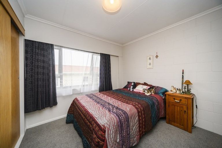 Photo of property in 1 Cohen Place, Milson, Palmerston North, 4414