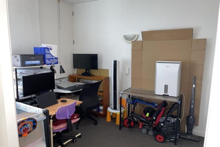 Photo of property in Terrace Tower Apartments, 4d/126 The Terrace, Wellington Central, Wellington, 6011