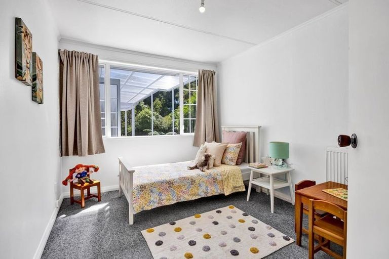 Photo of property in 82 Huatoki Street, Vogeltown, New Plymouth, 4310