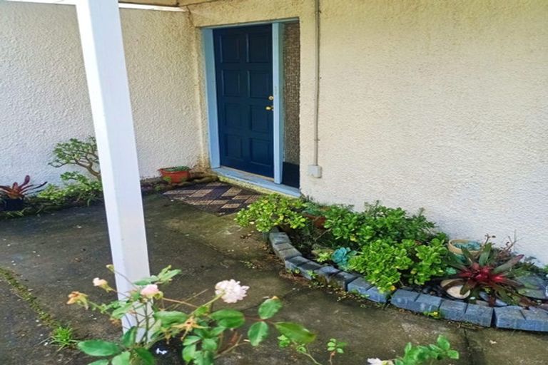 Photo of property in 37 Awaruku Road, Torbay, Auckland, 0630