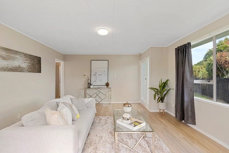 Photo of property in 39 Court Town Close, Mangere, Auckland, 2022