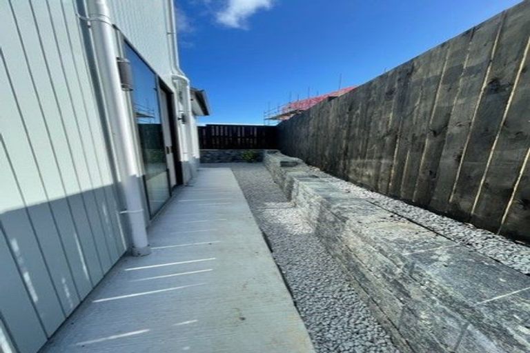 Photo of property in 4 Pineview Drive, Rosehill, Papakura, 2113