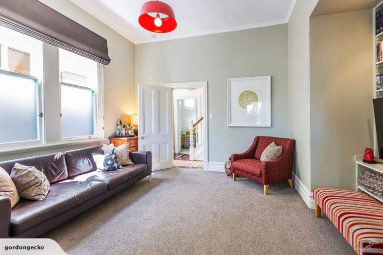 Photo of property in 19 Roy Street, Newtown, Wellington, 6021