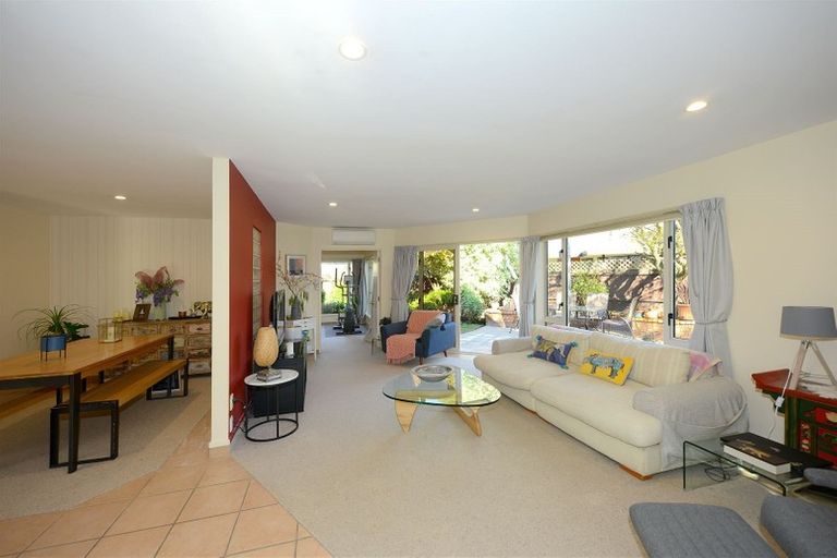 Photo of property in 9 Hatfield Place, Avonhead, Christchurch, 8042