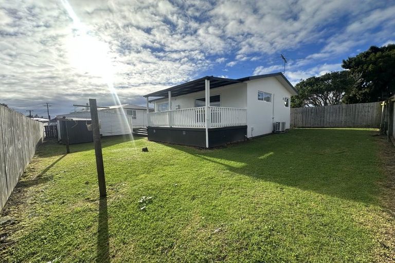 Photo of property in 8 Dennis Road, Papatoetoe, Auckland, 2025