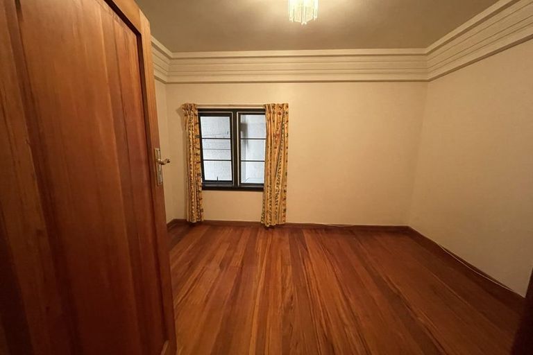 Photo of property in Westhaven Apartments, 11/127 Molesworth Street, Thorndon, Wellington, 6011