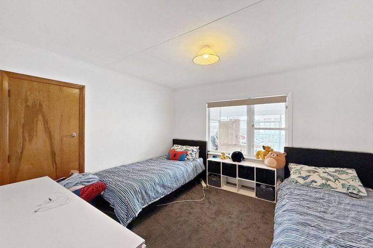 Photo of property in 32 Norfolk Street, Wainuiomata, Lower Hutt, 5014