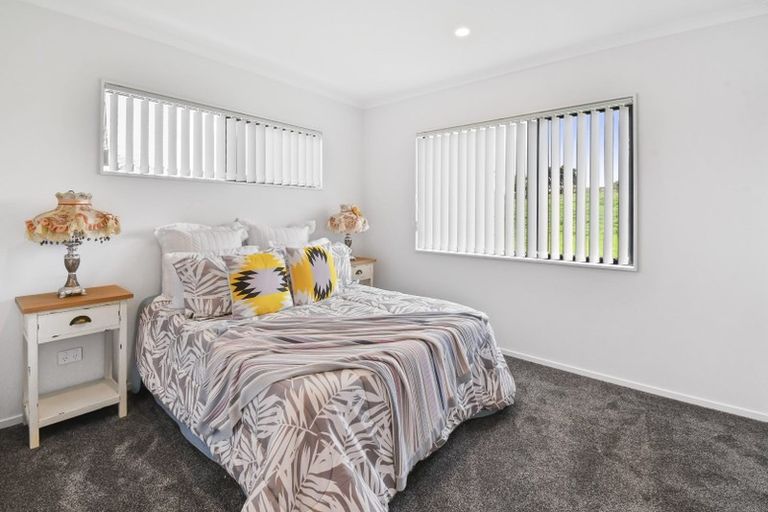 Photo of property in 10 Ambedkar Way, Pukekohe, 2120