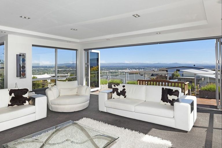 Photo of property in 16 Kenmure Drive, Huntsbury, Christchurch, 8022