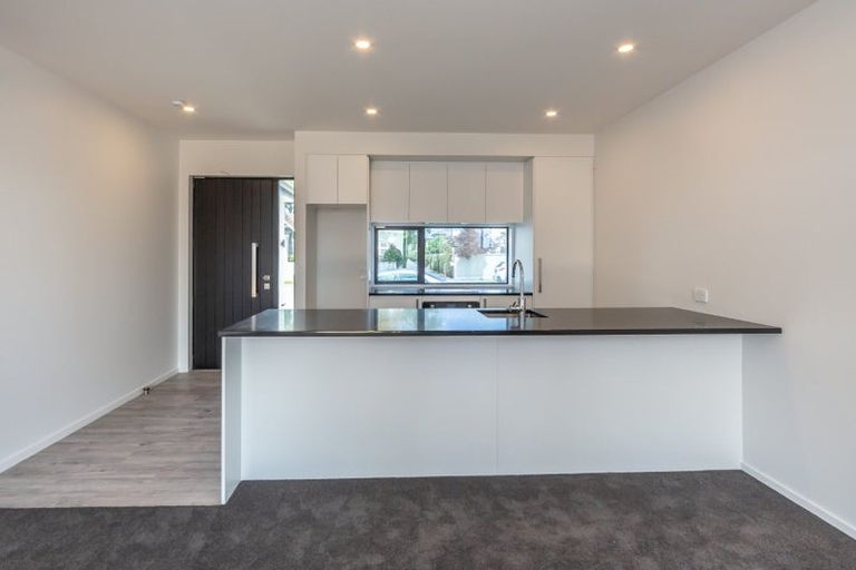 Photo of property in 257a Edgeware Road, Edgeware, Christchurch, 8013