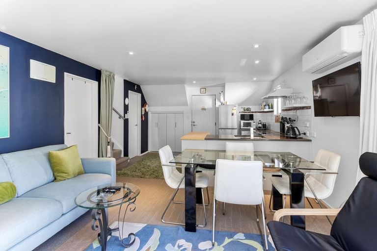 Photo of property in 8/32 Cranmer Square, Christchurch Central, Christchurch, 8013