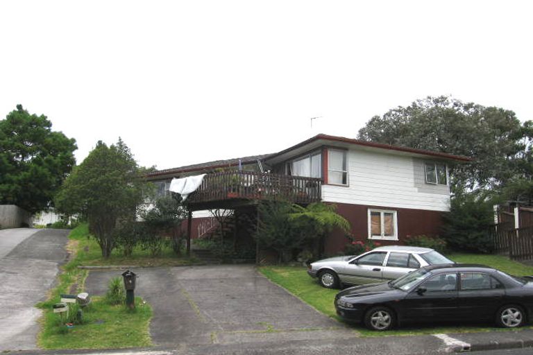 Photo of property in 14 Fairdale Place, Birkdale, Auckland, 0626