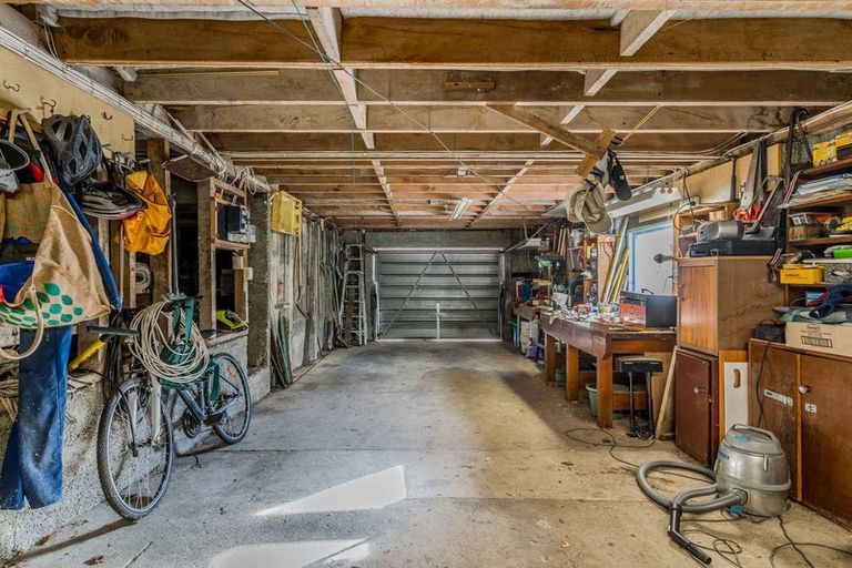 Photo of property in 18 Weir Street, Green Island, Dunedin, 9018