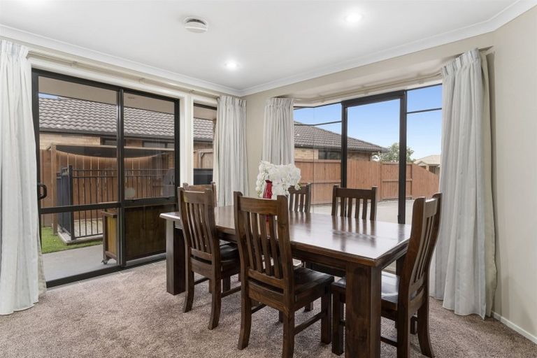 Photo of property in 10 Roxbury Place, Papamoa Beach, Papamoa, 3118