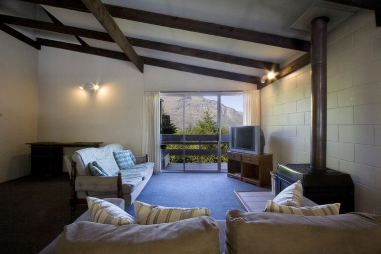 Photo of property in 255b Fernhill Road, Sunshine Bay, Queenstown, 9300