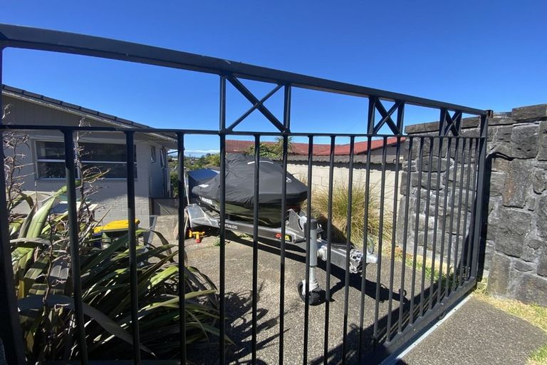 Photo of property in 10 Robin Lane, Browns Bay, Auckland, 0630