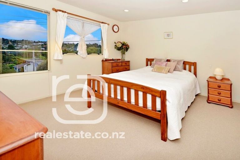 Photo of property in 2/48 Glencoe Road, Browns Bay, Auckland, 0630