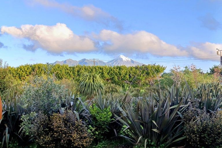 Photo of property in 17 Upper Pitone Road, Pitone, New Plymouth, 4374