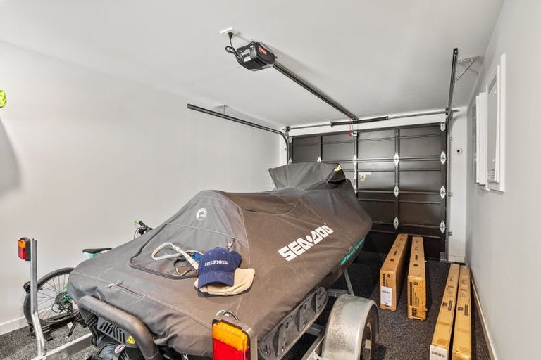 Photo of property in 15 Mulholland Drive, Jacks Point, 9371