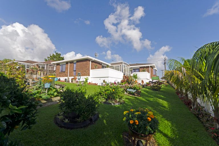 Photo of property in 34 Sturges Road, Henderson, Auckland, 0612