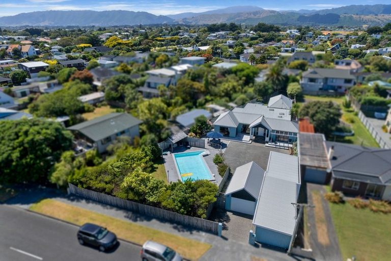 Photo of property in 86 Manly Street, Paraparaumu Beach, Paraparaumu, 5032