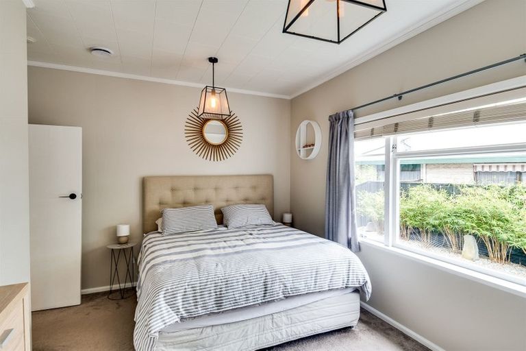 Photo of property in 12 Otatara Road, Taradale, Napier, 4112