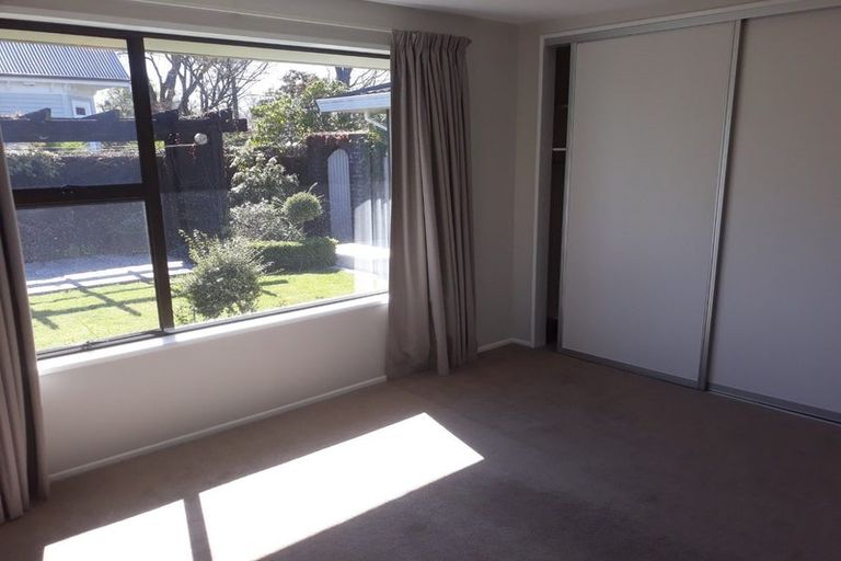 Photo of property in 17 Norfolk Street, St Albans, Christchurch, 8052