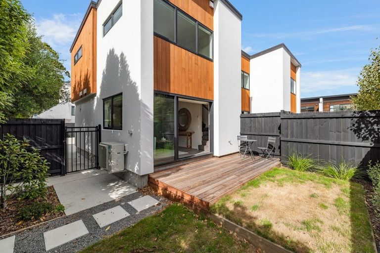 Photo of property in 10 Exeter Street, Lyttelton, 8082