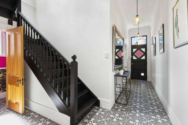 Photo of property in 14 Hiropi Street, Newtown, Wellington, 6021