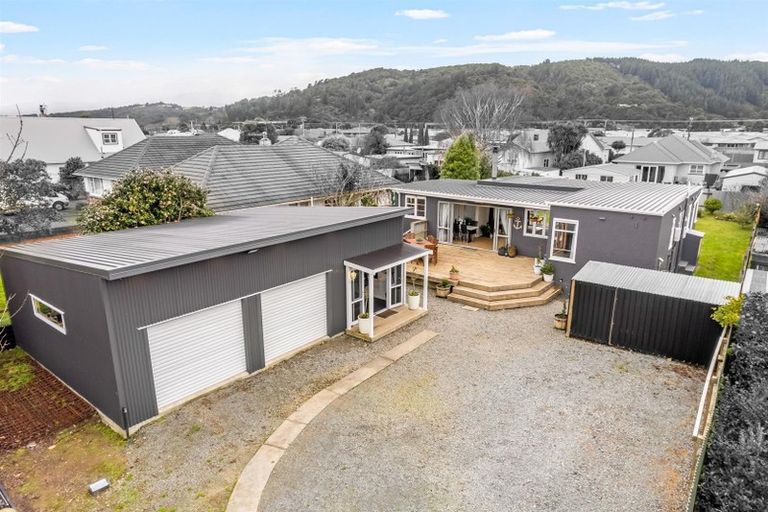 Photo of property in 15 Ararino Street, Trentham, Upper Hutt, 5018