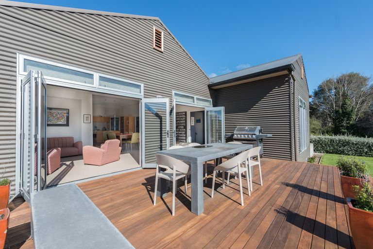 Photo of property in 8 Braeside, Kinmont Park, Mosgiel, 9024